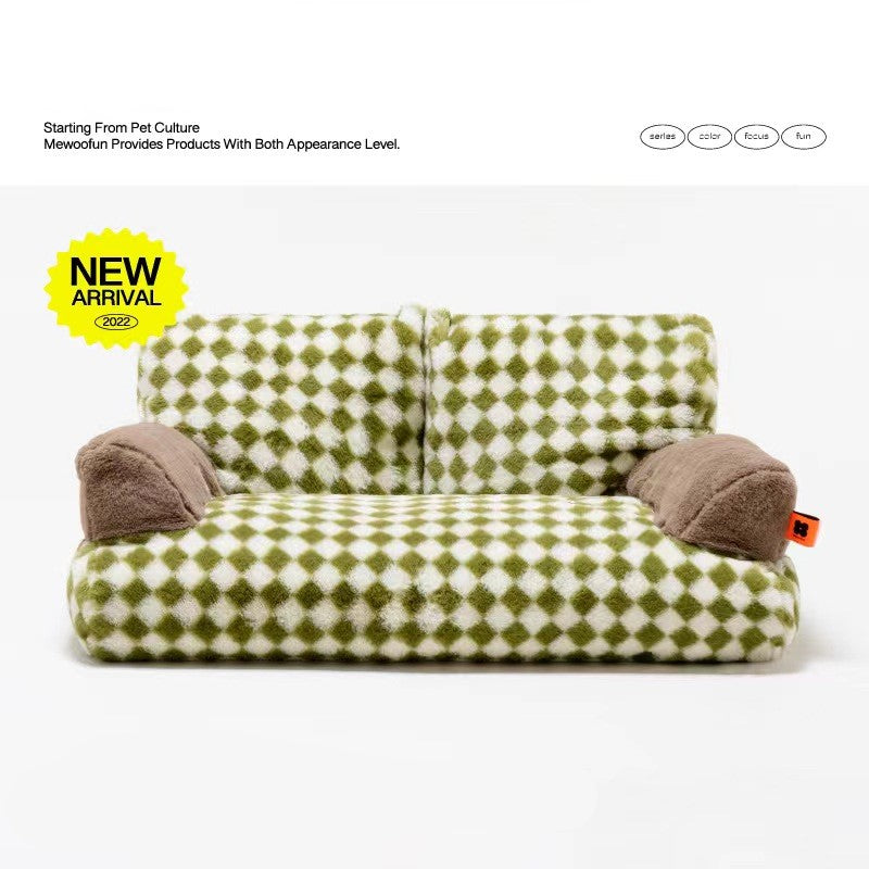 "Ultimate Comfort and Style: Exquisite Fur Pet Sofa Bed for Cats and Dogs - Perfect for Summer Relaxation!"
