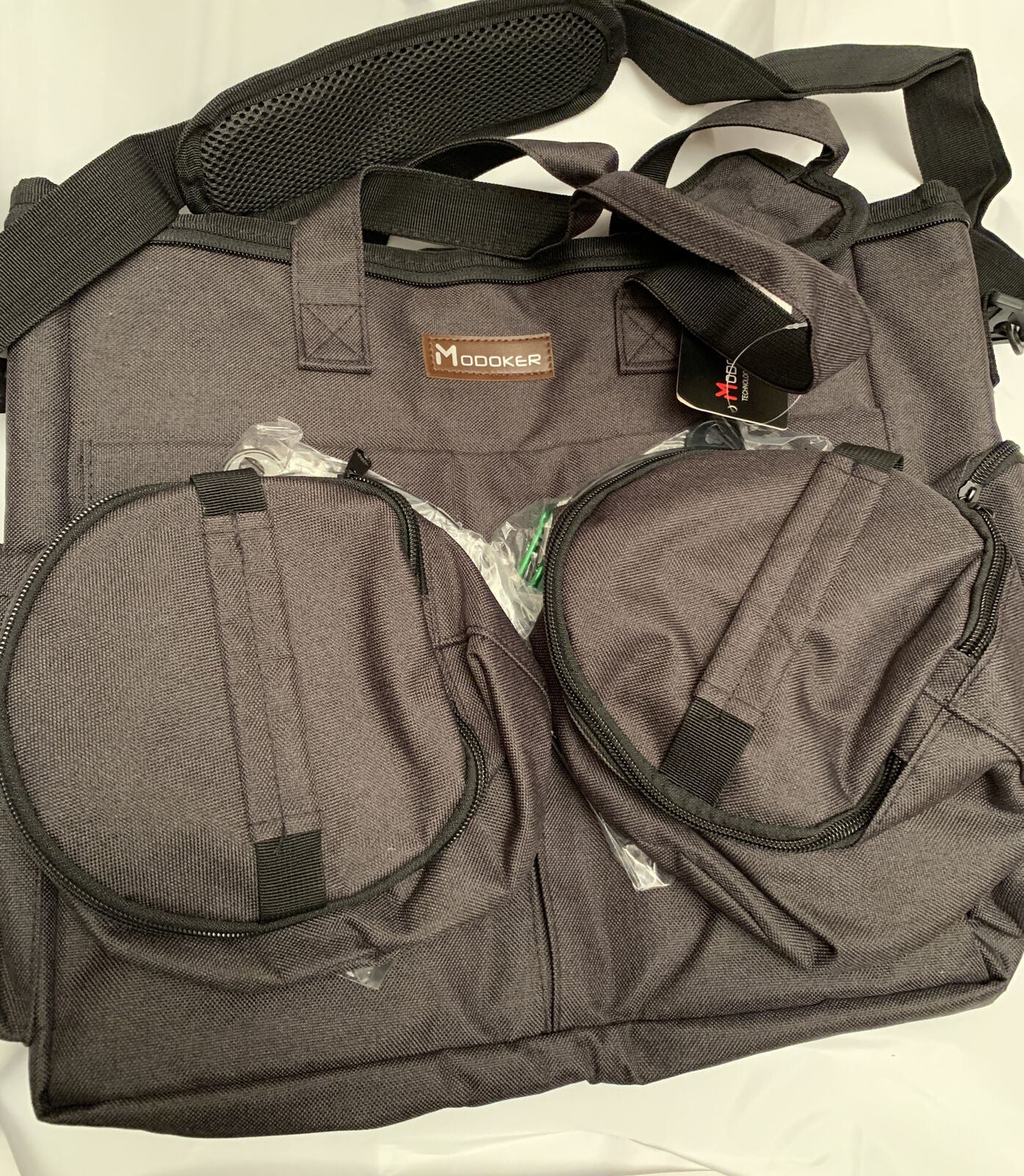 "Ultimate Pet Travel Set: Modoker Airline Approved Bag for Stylish Weekend Adventures with Your Furry Friend!"